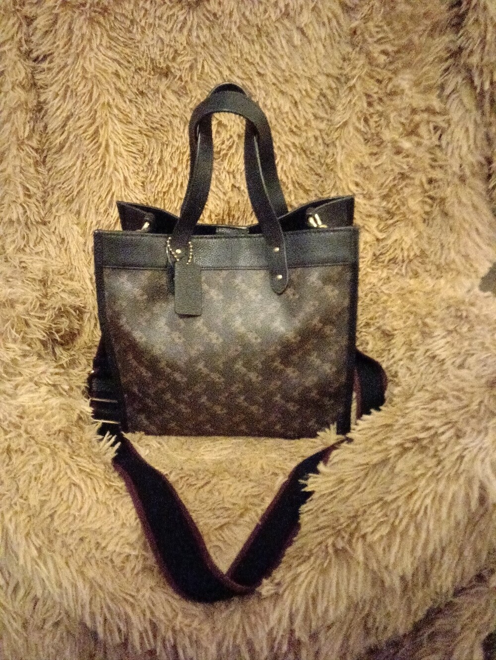Coach Field w/Horse & Carriage Tote  Creed: H2039-89143
